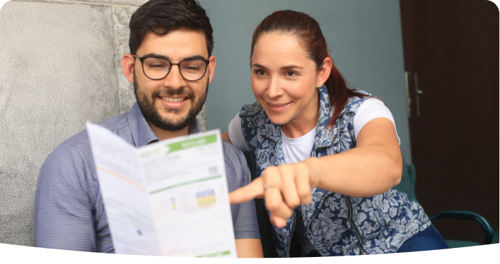 Clientes EPM revisando factura EPM