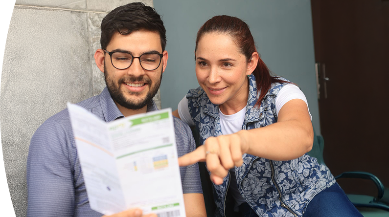 Clientes EPM revisando factura EPM